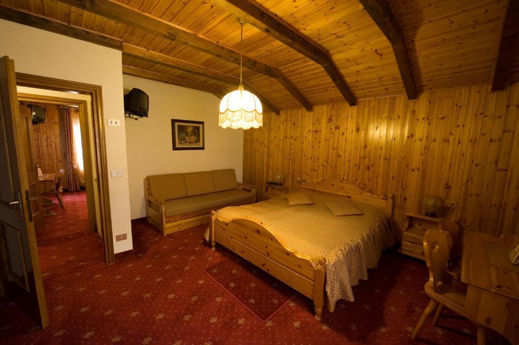 Eden Hotel 3*